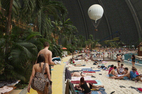 Foto Tropical Islands, berharap kesini banget!