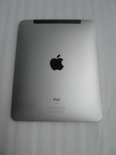 iPad1 64GB 3g+Wi-fi fullset + apllikasi, mulus (bandung)