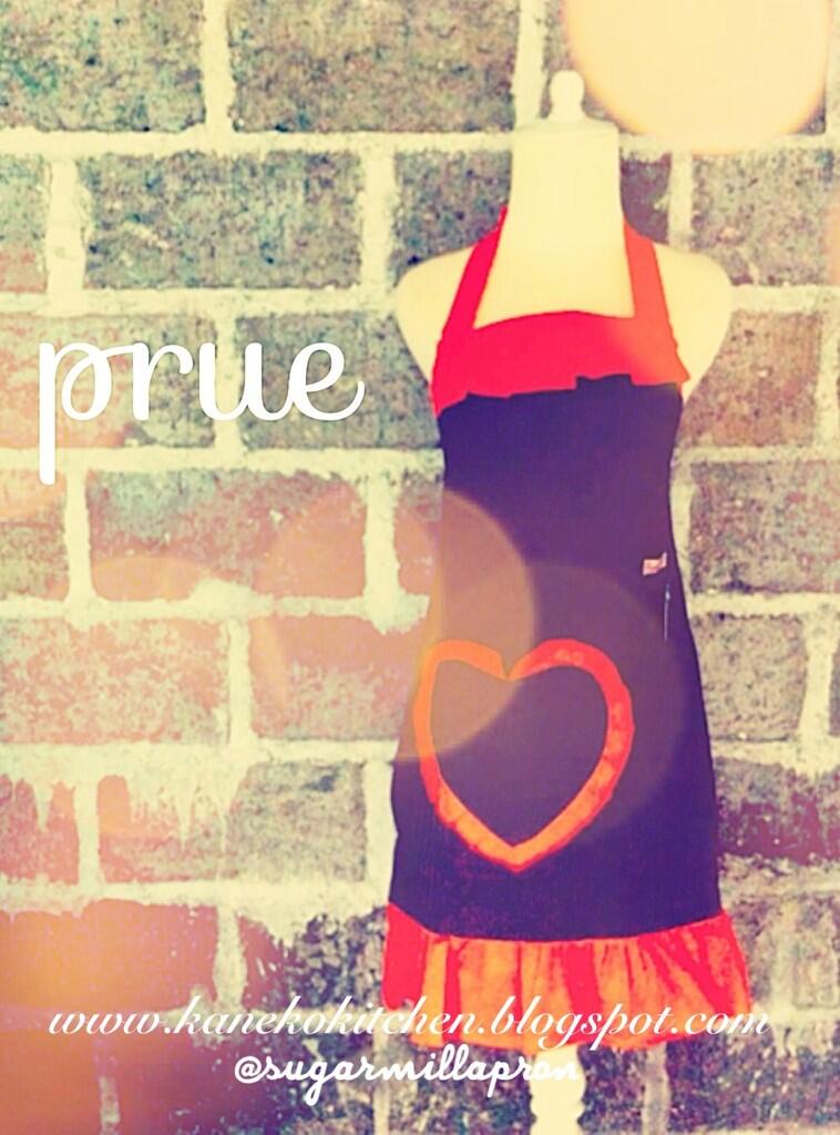 Celemek Cantik & unik / Cooking Apron (Cocok untuk hadiah buat yang hobby masak lho)