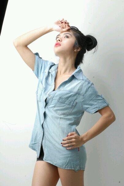 (PART 6) Artis-Artis dan Model CANTIK abjad (F)!!!! Mampir gan...