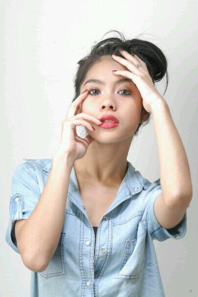 (PART 6) Artis-Artis dan Model CANTIK abjad (F)!!!! Mampir gan...