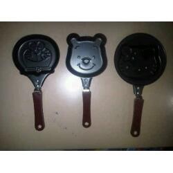 WAJAN TEFLON MOTIF HELLO KITTY DAN KODOK