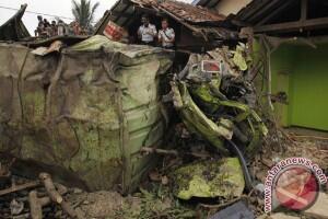 Kecelakaan Maut Truk Kontainer di Cianjur (No Disturbing Picture)