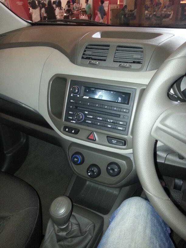 ■■ CHEVROLET SPIN ■■ - 7 Seater Mini MPV