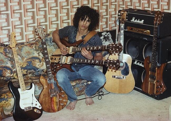 kumpulan Foto foto Om Slash (Guns and roses) Vintage and Now