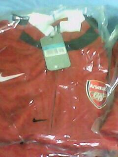 WTB cari vendor yg jual sweater arsenal/Man.utd/all club