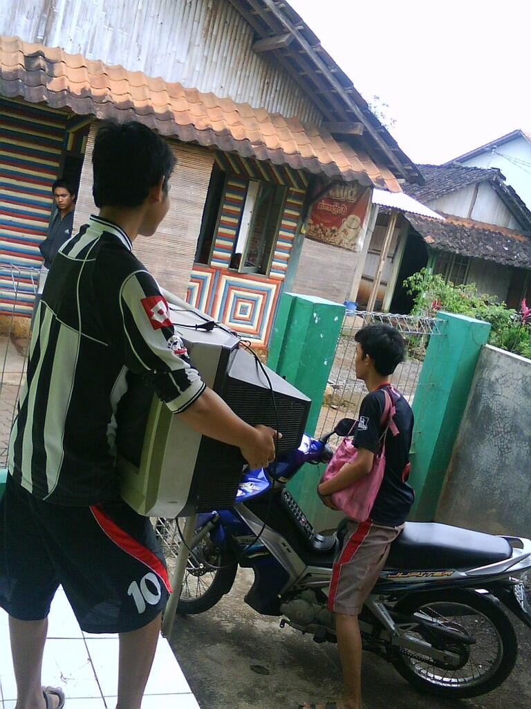 &#91;B&#93;Kelakukan Anak Kos Masa Kini (Pic)&#91;/B&#93; 