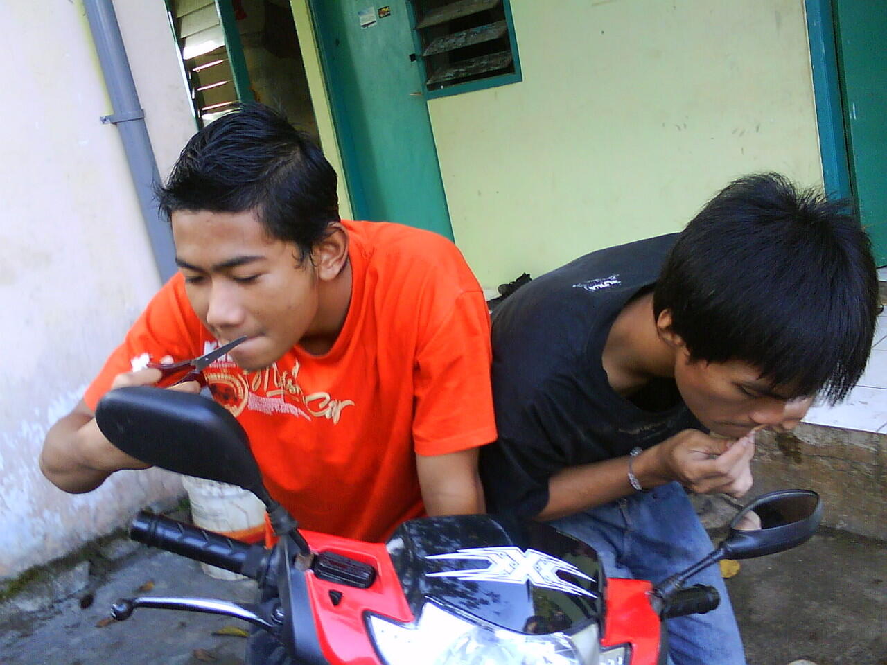 &#91;B&#93;Kelakukan Anak Kos Masa Kini (Pic)&#91;/B&#93; 