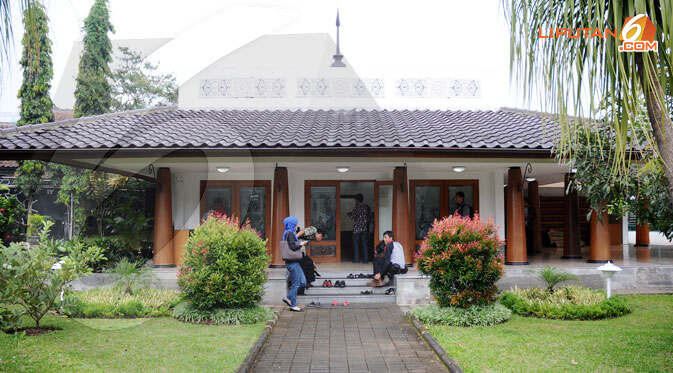 Yuuuk kita jalan-jalan liat rumah Dinas Gubernur Jabar..