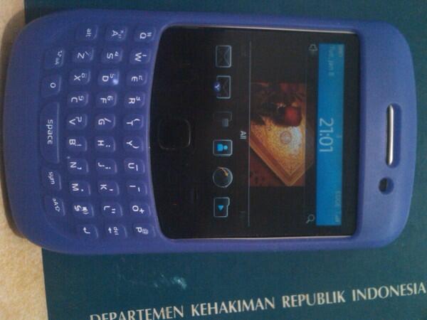 Blackberry 9300 kepler / gemini 3 g ex : garansi celluler shop. :)