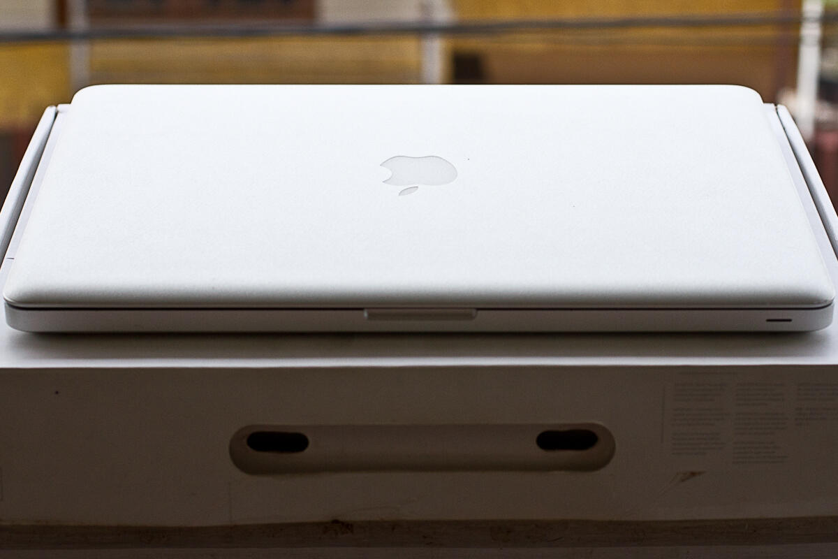 MacBook Pro 15" Custom C2D 2,8 GHz Middle 2009