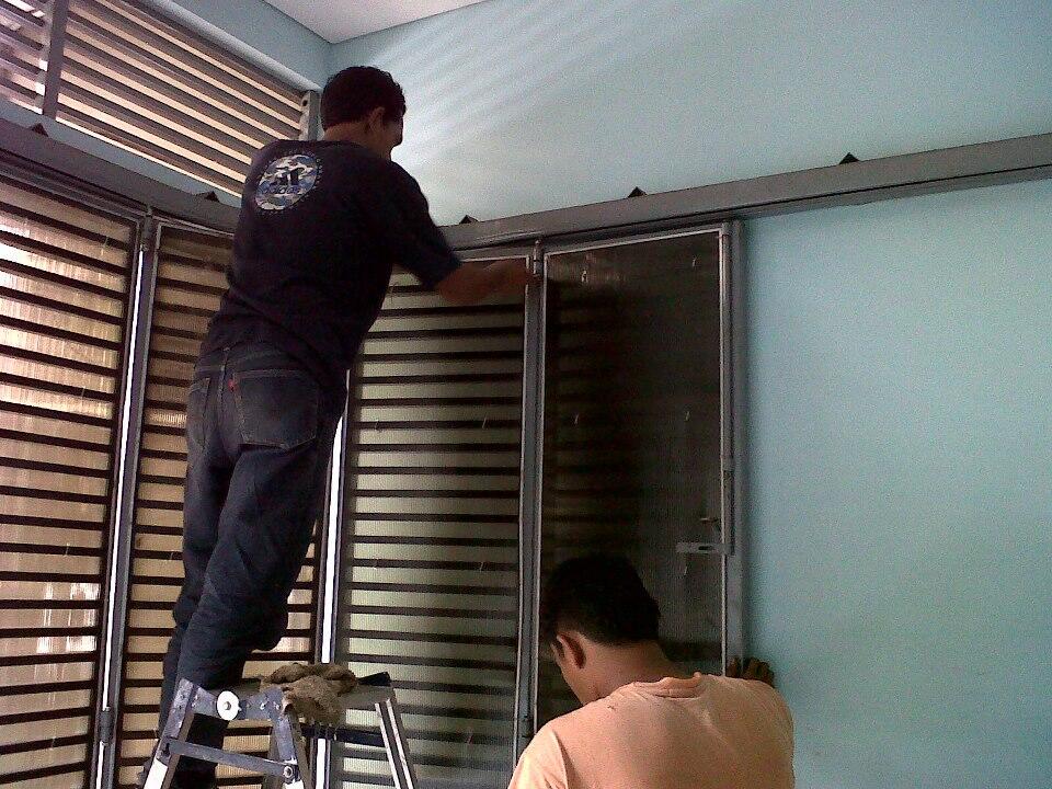 service pintu: henderson, folding gate, rolling door