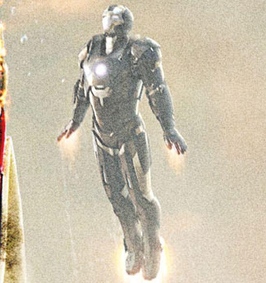 Analisis 7 Baju Tempur Terbaru yang Muncul di Poster Terbaru Iron Man 3