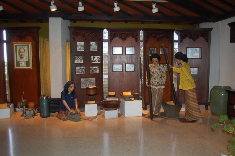 Sejarah Berdirinya Perusahaan Jamu Nyonya Meneer