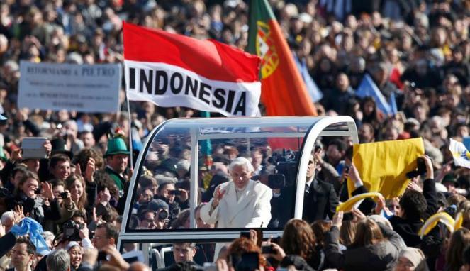 Lautan Manusia Sambut Paus di Alun-alun St Peter