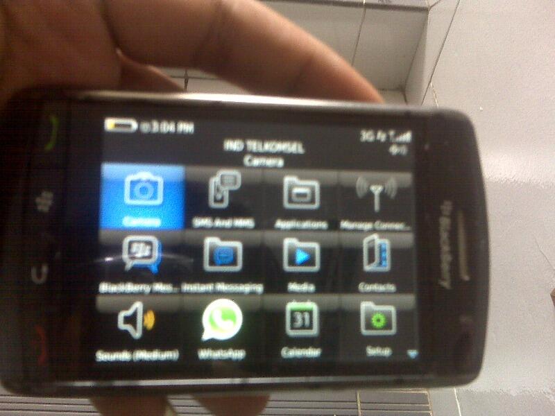 BB BLACKBERRY STORM 9500 MURAH GAN