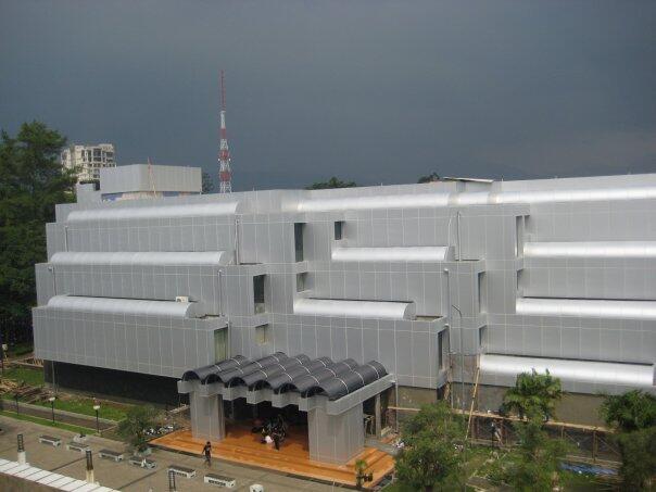 Menengok Kemewahan Fasilitas Perpustakaan ITB