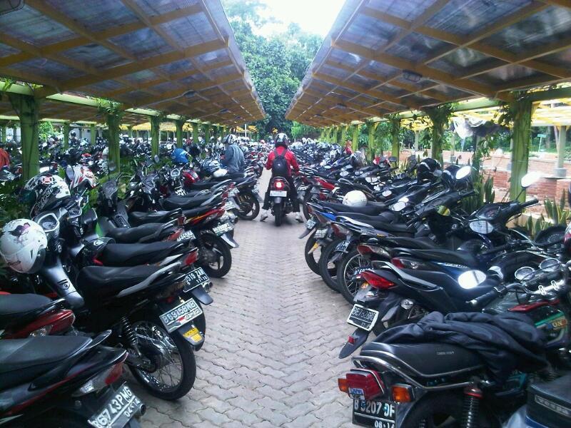 Mengambil Hikmah Dari Tukang Parkir