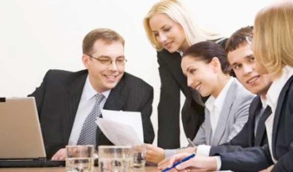 8 Tips Supaya Selalu Betah di Kantor