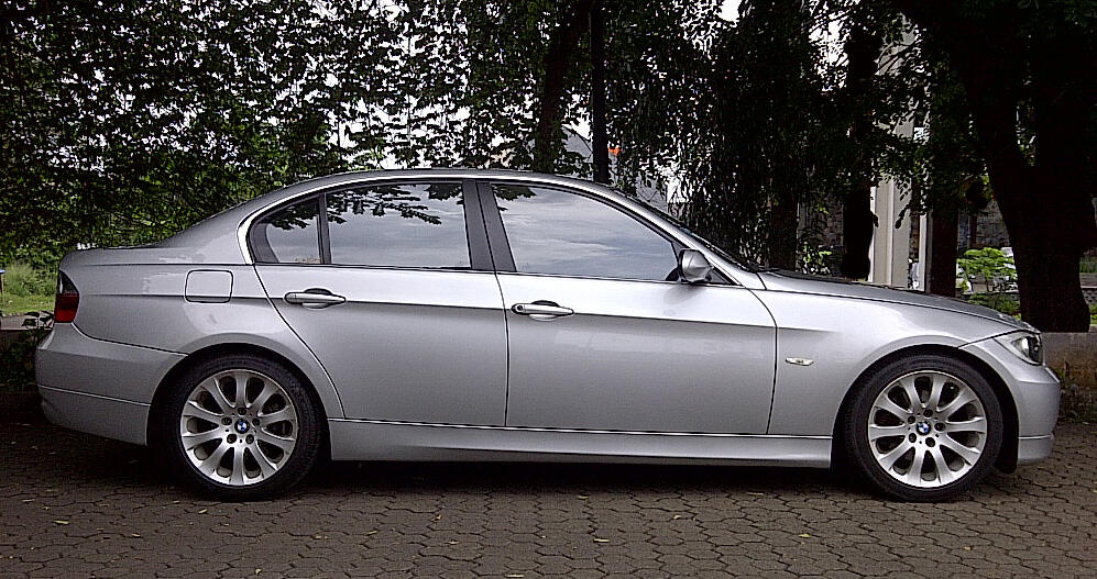 For Sale : BMW 325i E90 2006 SILVER Metallic