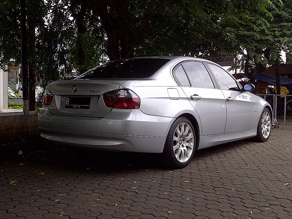 For Sale : BMW 325i E90 2006 SILVER Metallic
