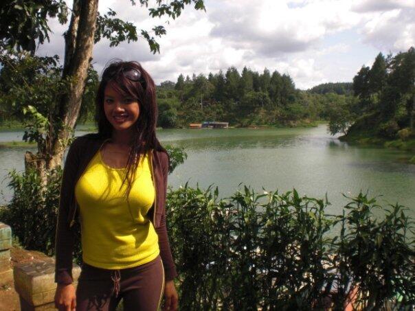 10 Seleb Indonesia Dengan Ukuran Bra Terbesar