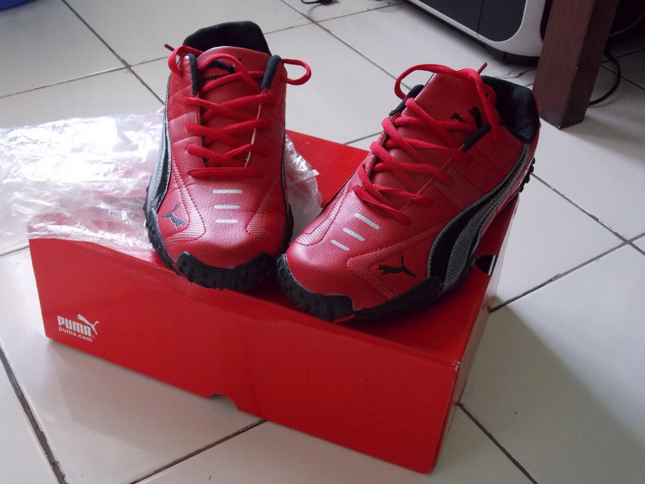 puma red ferari