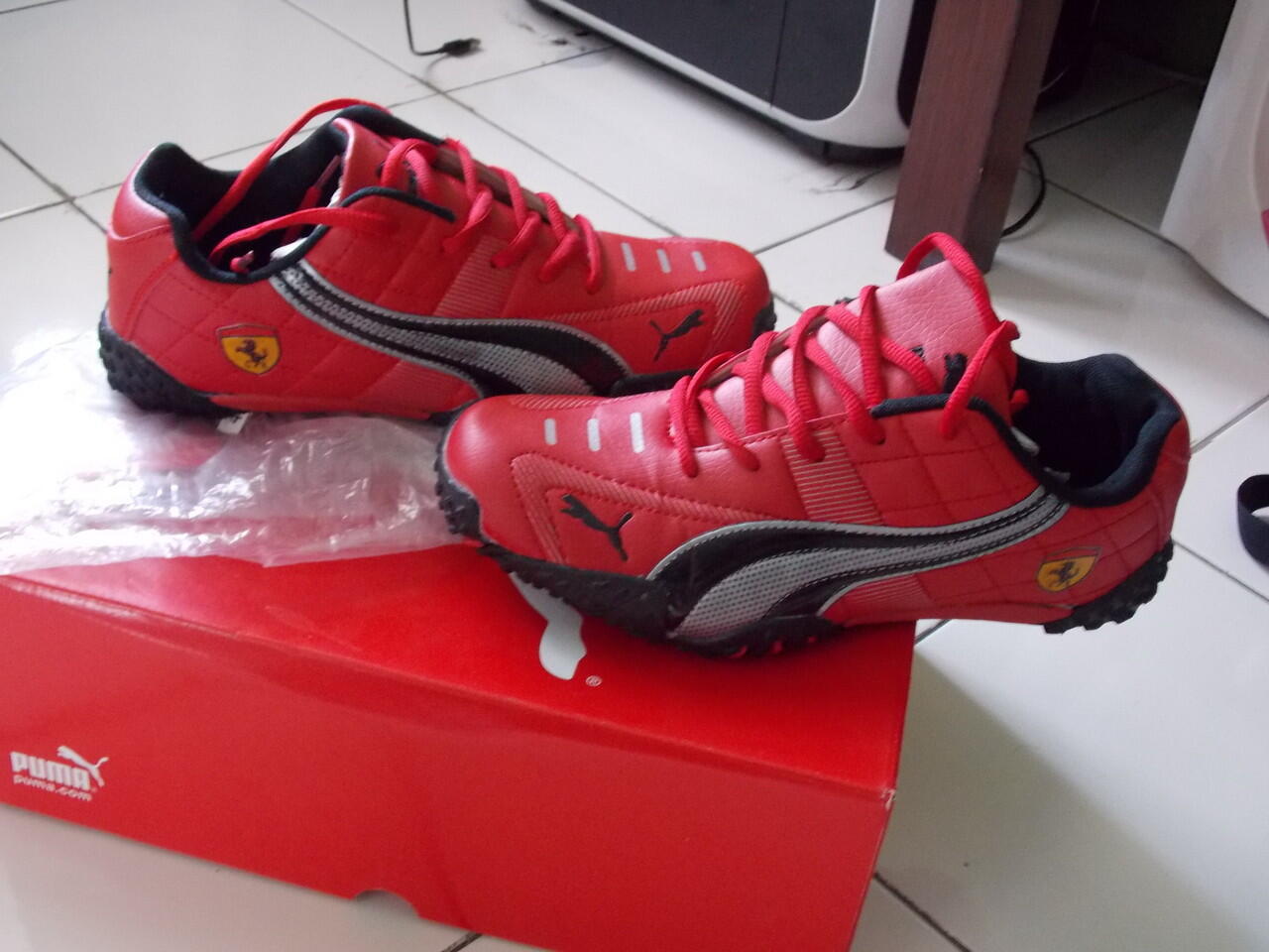 puma red ferari