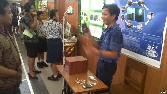 Siswa SMP Denpasar Buat Meja Belajar Listrik Mandiri