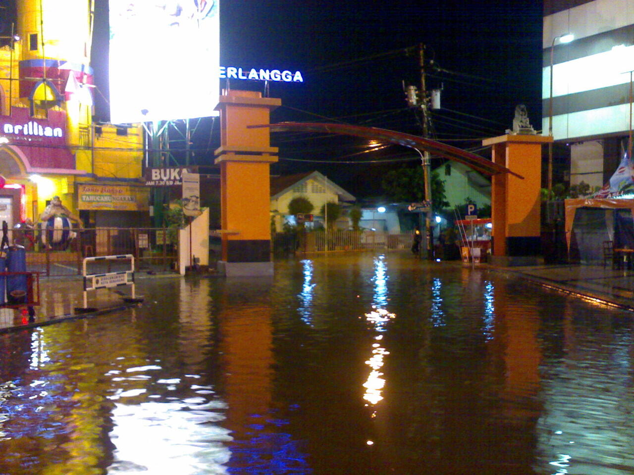 &#91;pic&#93; Semarang barusan banjir gan 