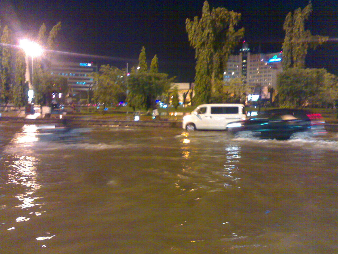 &#91;pic&#93; Semarang barusan banjir gan 