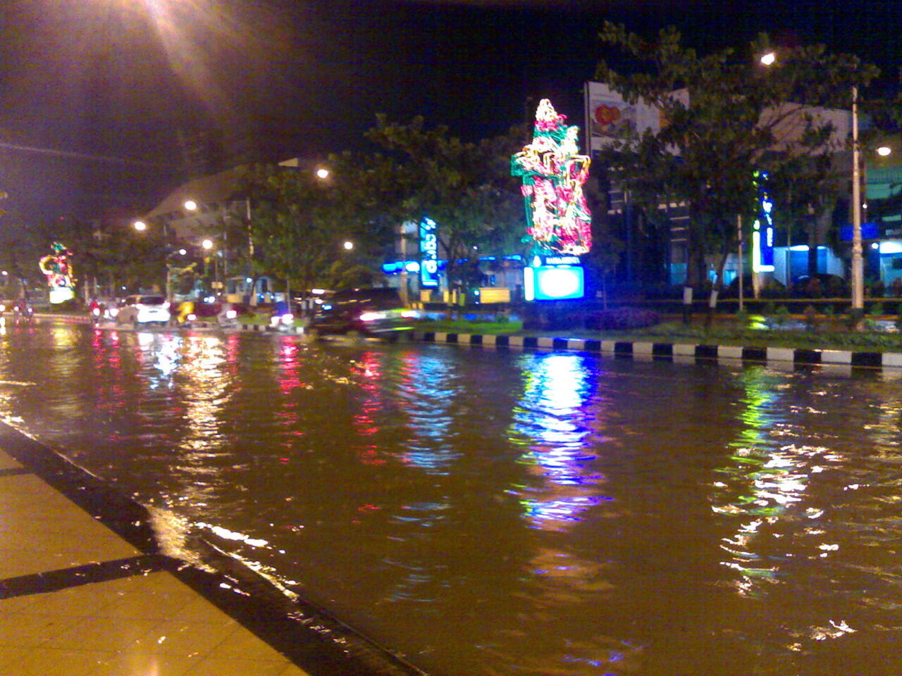 &#91;pic&#93; Semarang barusan banjir gan 