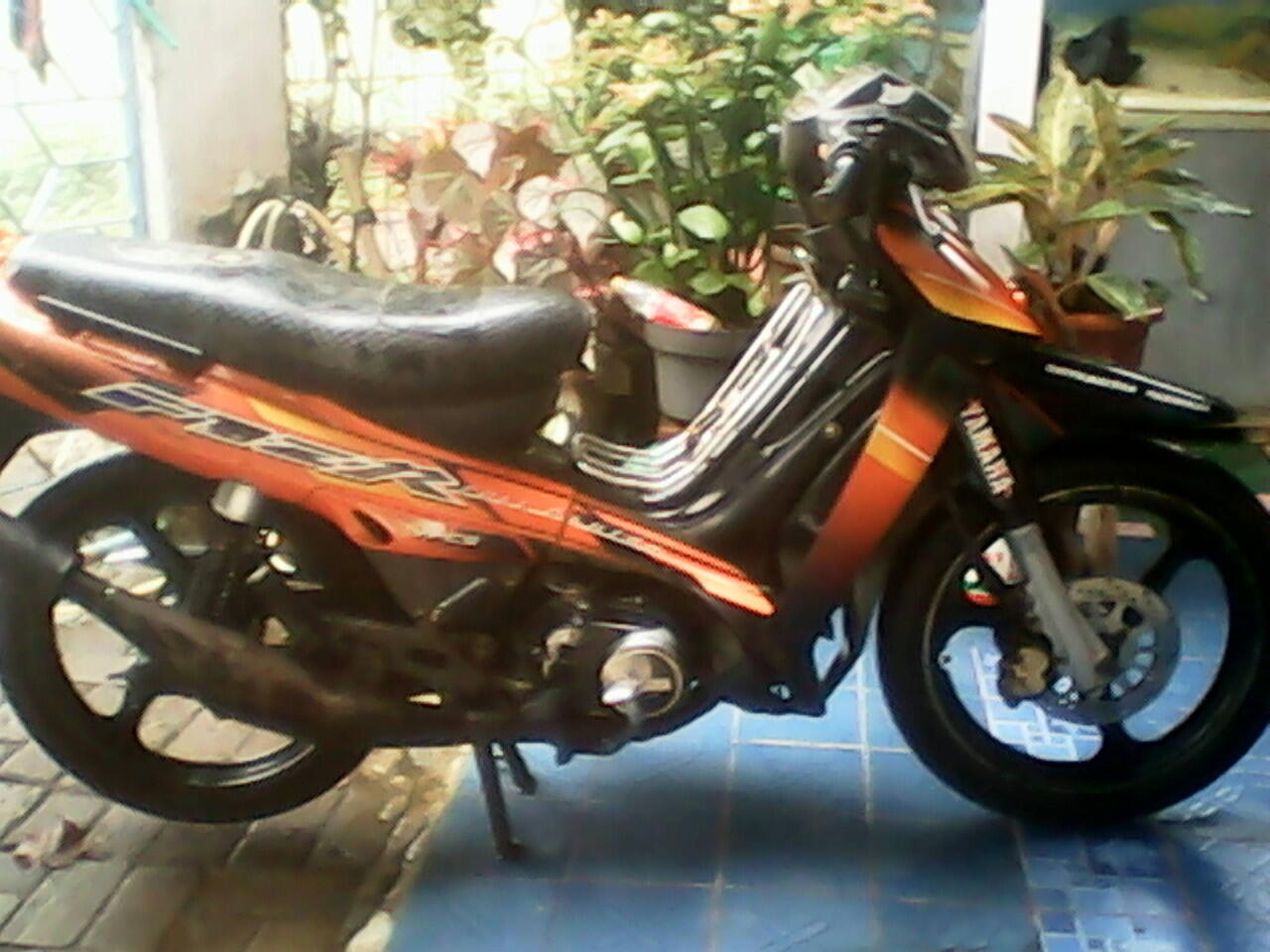 Cari Motor Langka Yamaha F1ZR Full Clutch Tahun 2004 LENGKAP