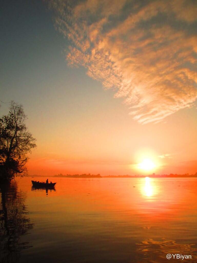 Kuala Kapuas, Kal-Teng. Surga Sunset.