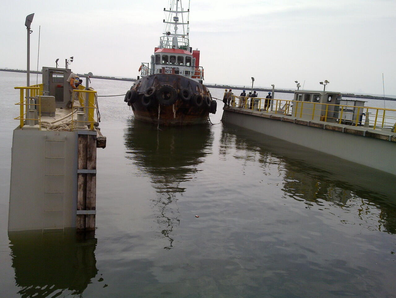 Uniknya Floating Dock