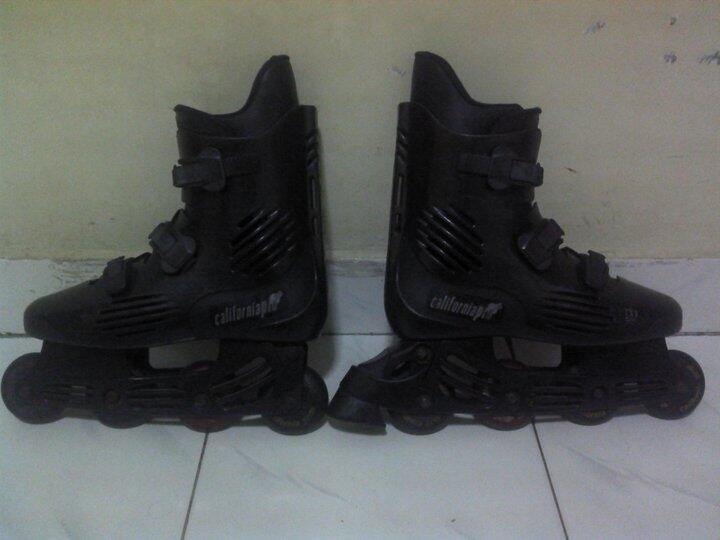 Terjual Sepatu  roda  inline skate california  pro  KASKUS