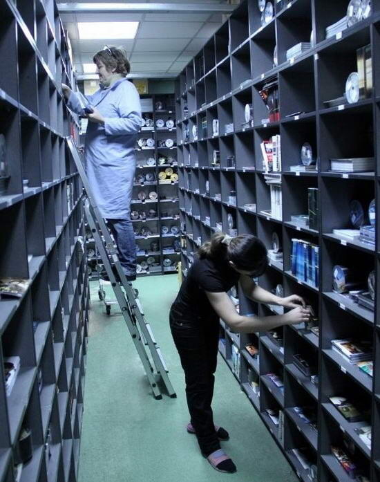 &#91;PICT&#93; proses pembuatan kepingan DVD