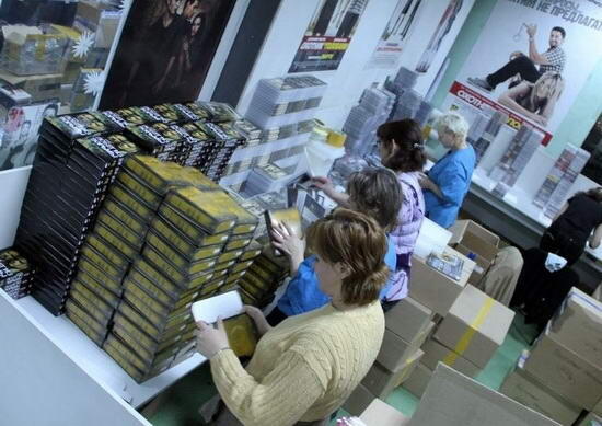 &#91;PICT&#93; proses pembuatan kepingan DVD