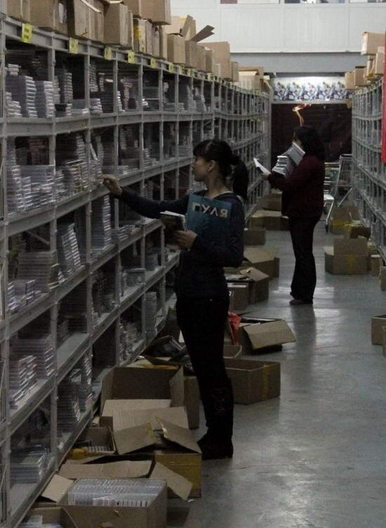 &#91;PICT&#93; proses pembuatan kepingan DVD