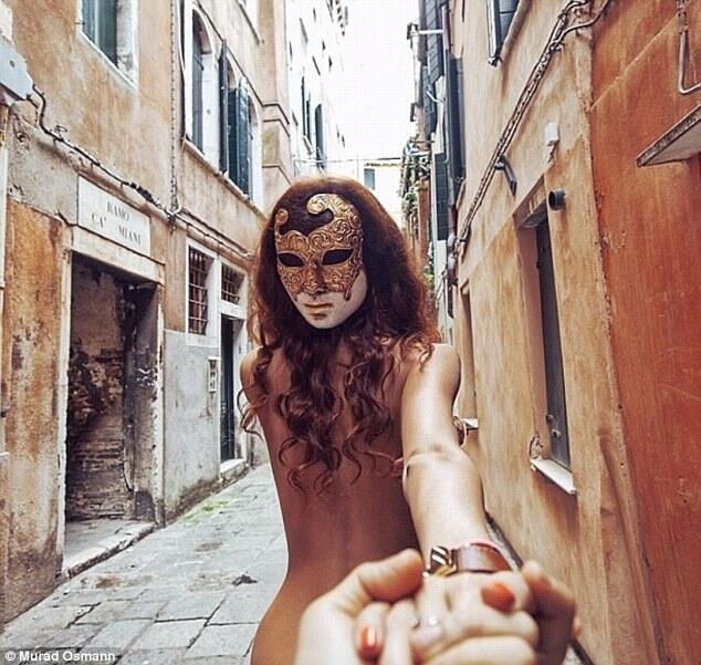 FOTO UNIK, Fotografer memfoto tangan pacarnya selama Traveling