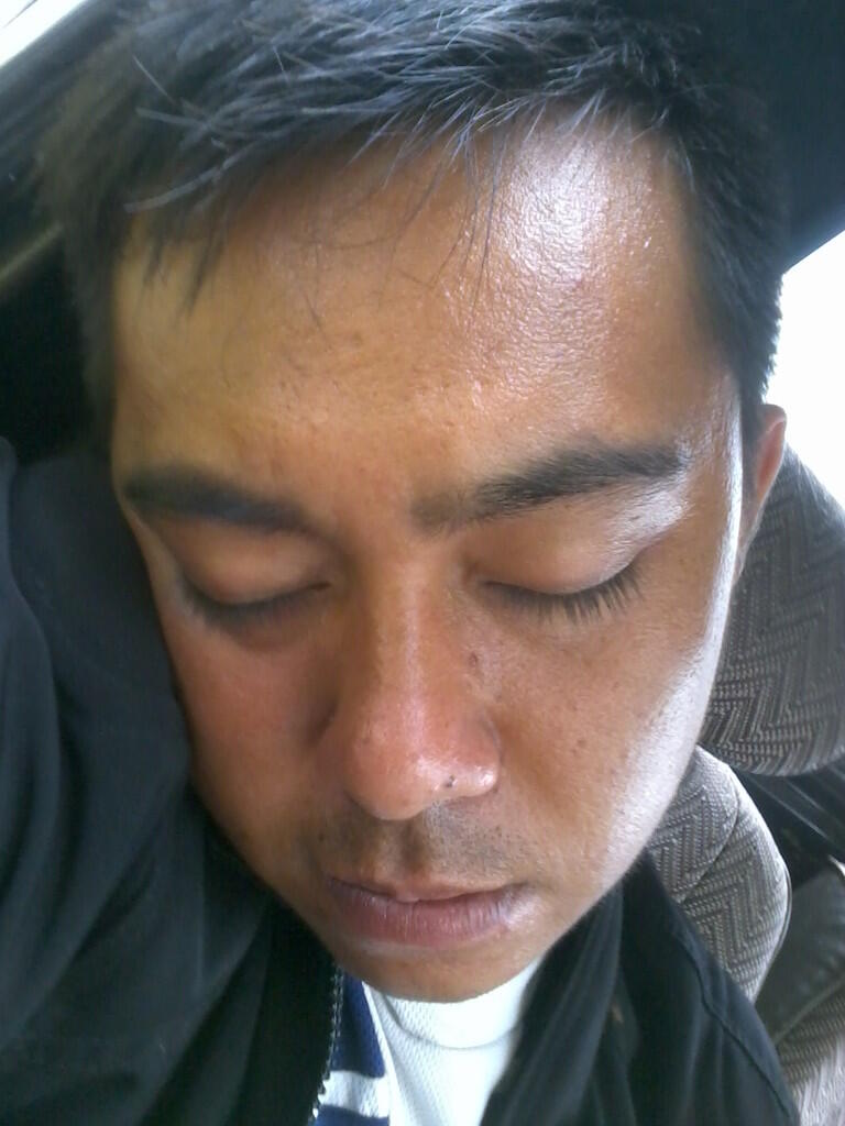 berbagai macam ekspresi dan gaya tidur