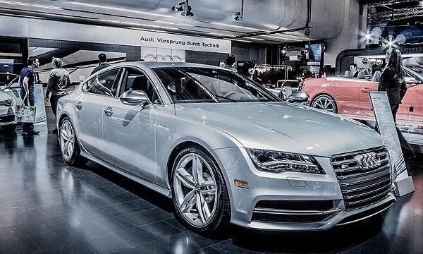 KEREN!! Mobil Paling Dinanti di 2013