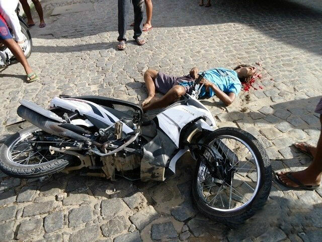 Accident Motorcycle VS Bus in Penedo, Brazil