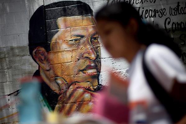 Chavez Di Hati Dan Di Dinding