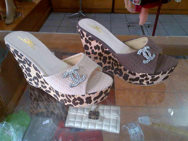 Wedges import Good Quality Harga terjangkau