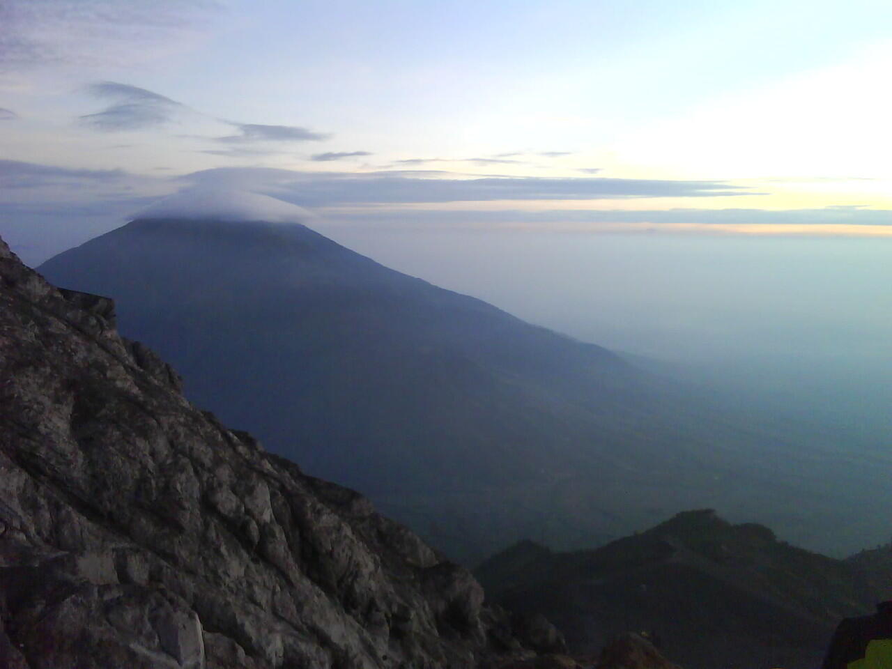 PENDAKIAN PERTAMAKU, MERAPI VIA SELO