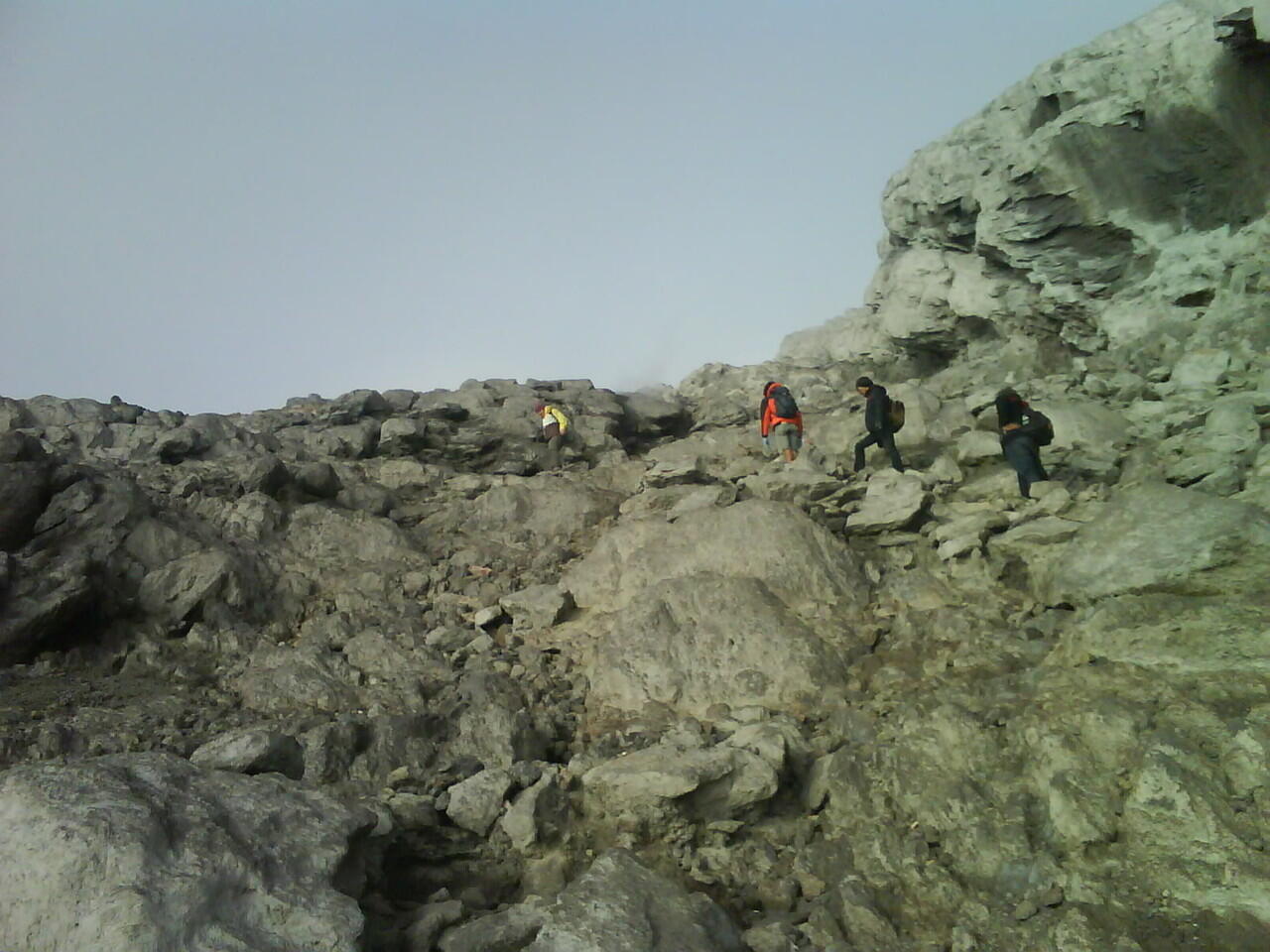 PENDAKIAN PERTAMAKU, MERAPI VIA SELO