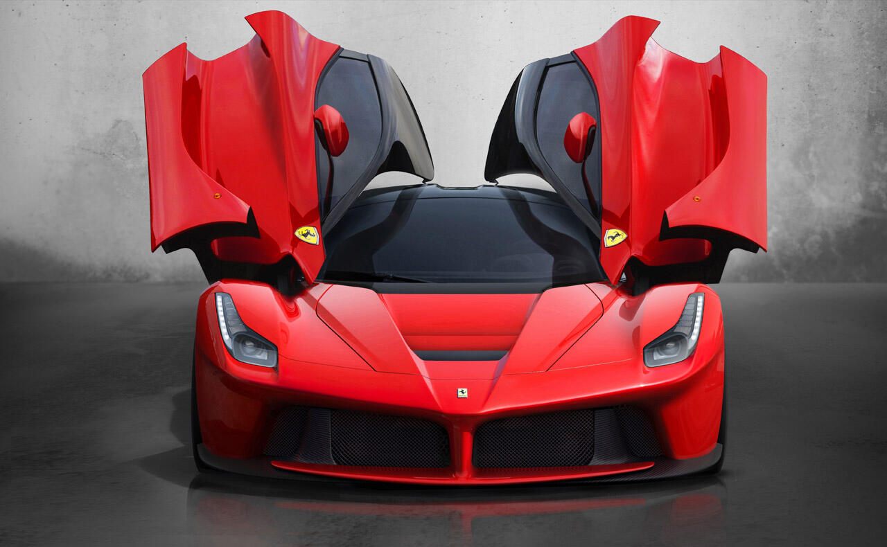 Here she comes, laferrari best italian enzo succesor