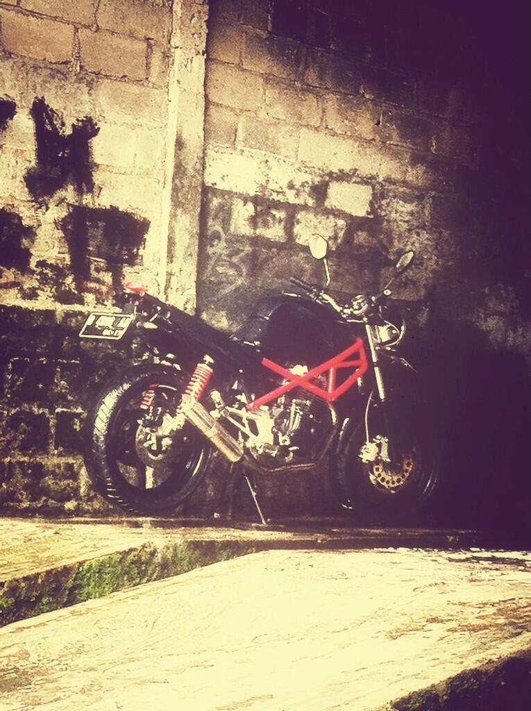 Honda Tiger 97 Naked Bike Modif