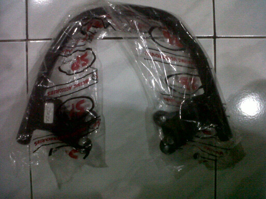 Behel Motor Yamaha Vega ZR 2011 (Baru)